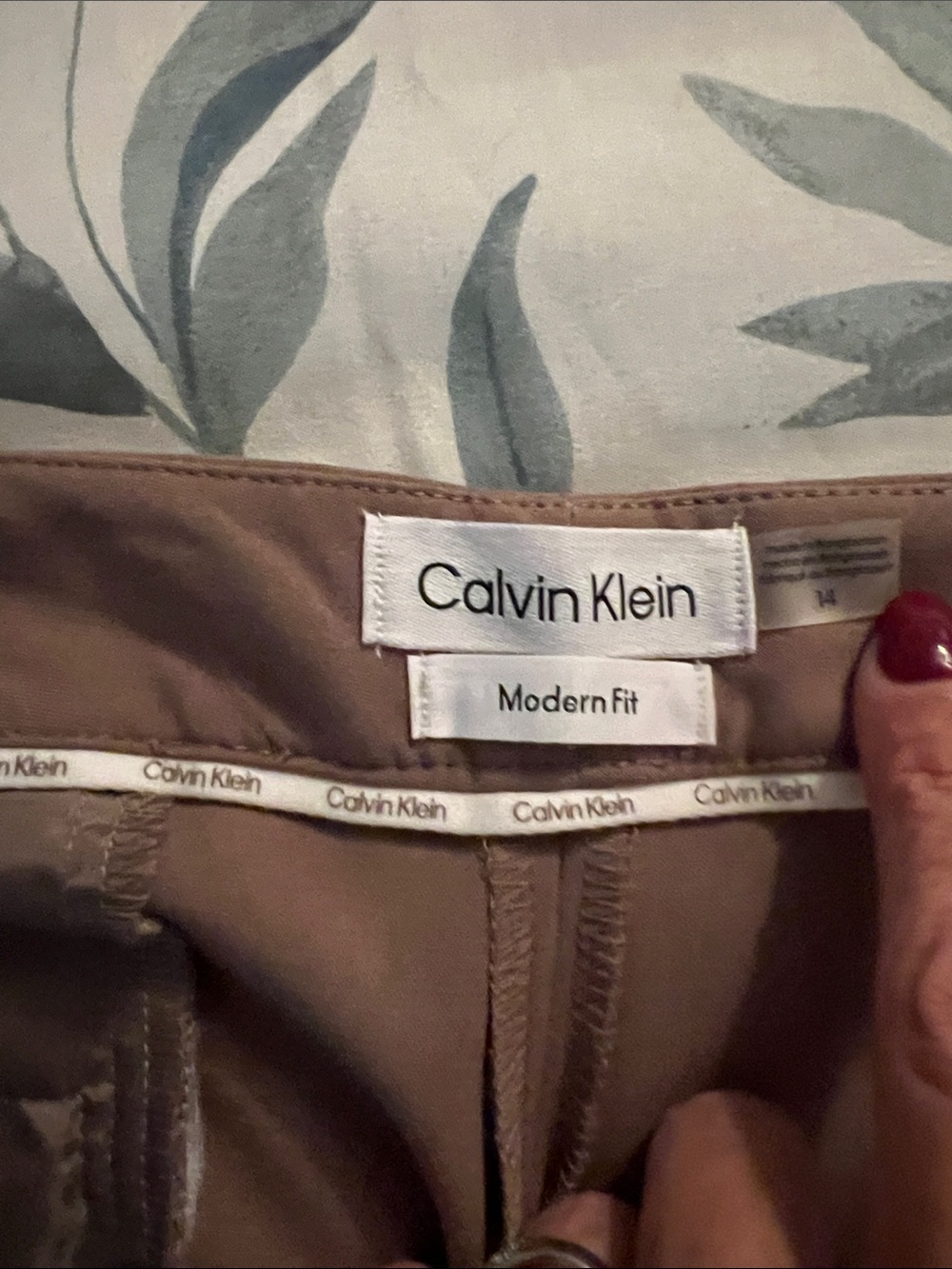 Calvin Klein Womens Modern Fit pants— Taupe Brown